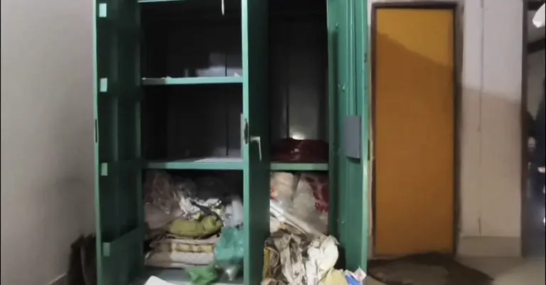 ডাকাতির পর সেই প্রবাসীর ঘরের এলোমেলো অবস্থা